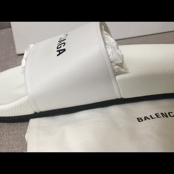 Balenciaga Men’s Lambskin Leather Slides 45/12 E